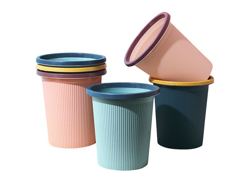 round trash can