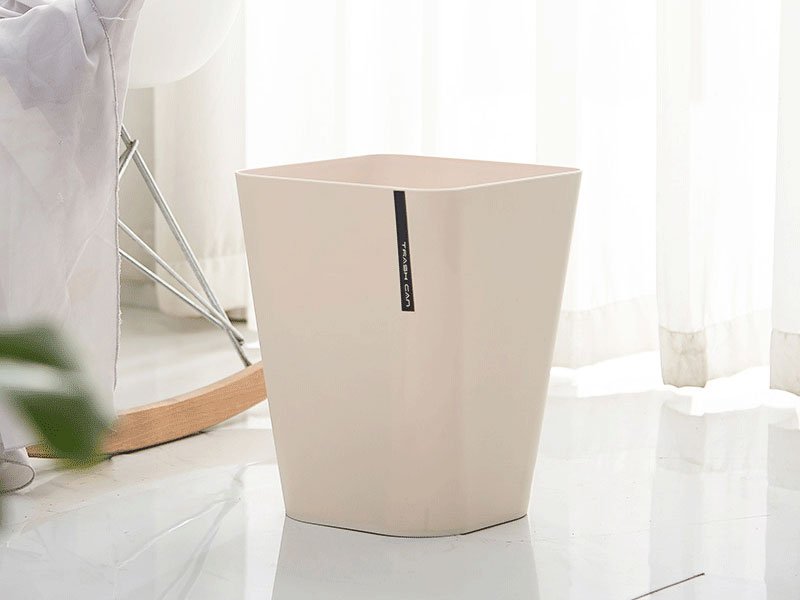 3 gallon trash can
